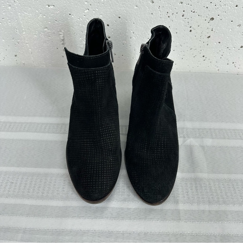 Lucky Brand size 9 Ponic Black Suede Ankle Boots Bootie